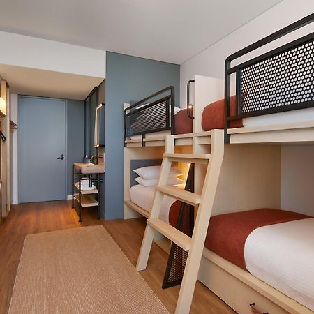 Moxy Sydney Airport Hotel Exterior photo