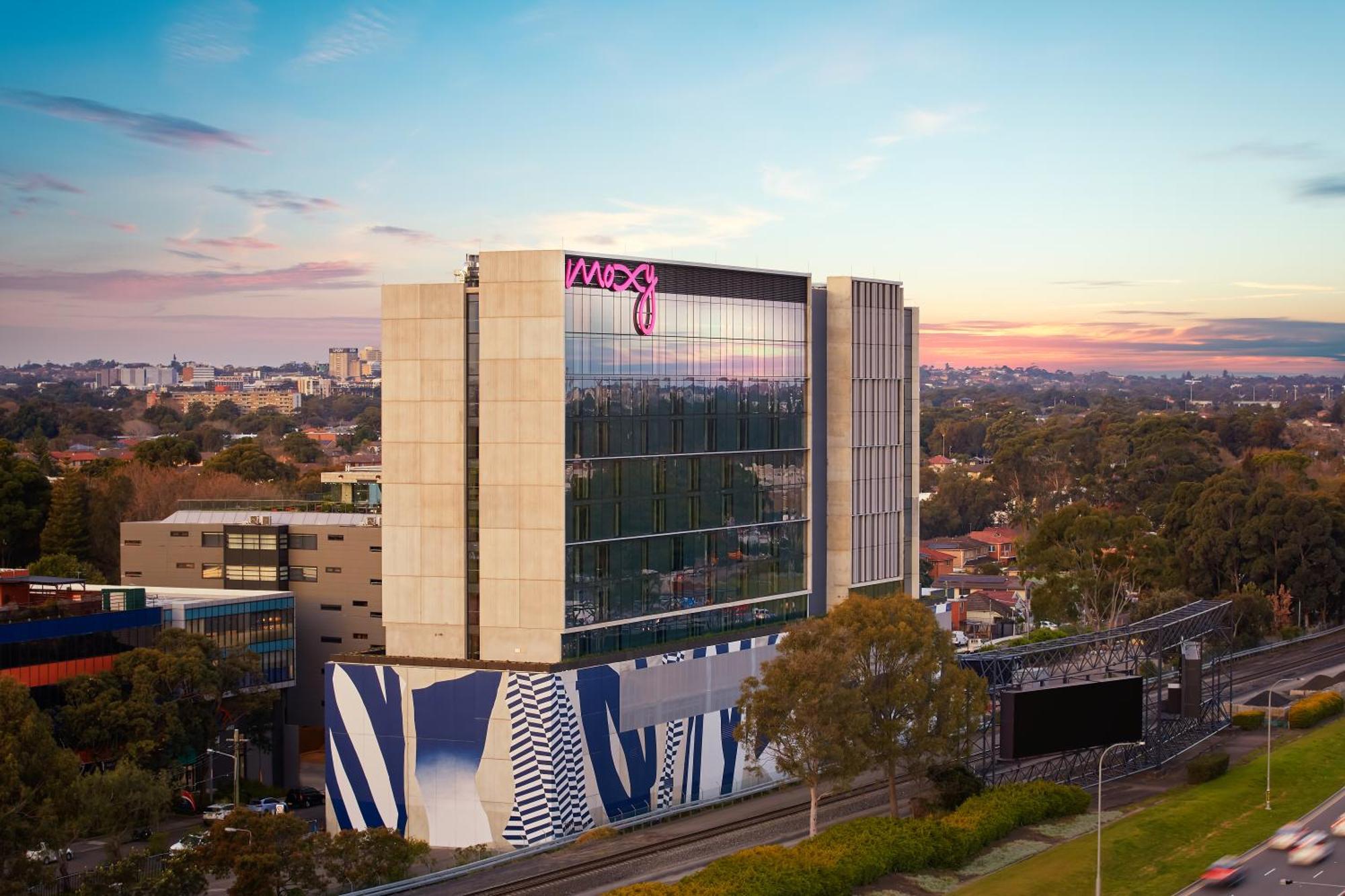 Moxy Sydney Airport Hotel Exterior photo